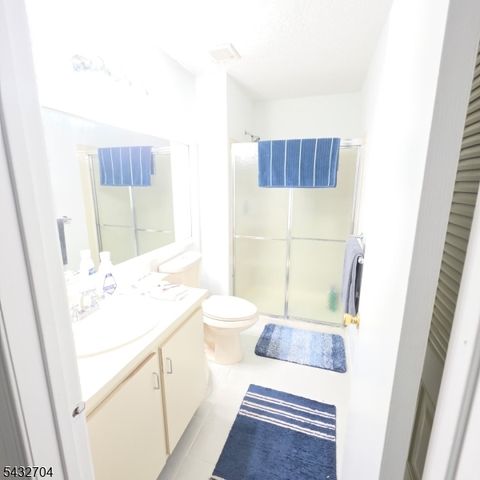 3012 Doolittle Dr, Bridgewater Twp., NJ 08807