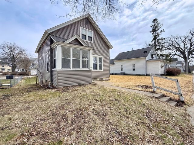 1125 37th Street, Rock Island, IL 61201