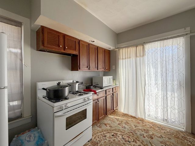 1125 37th Street, Rock Island, IL 61201