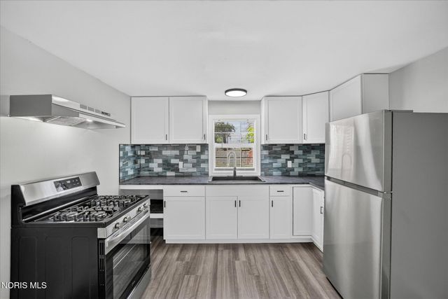 25864 Broad Street, Perrysburg, OH 43551