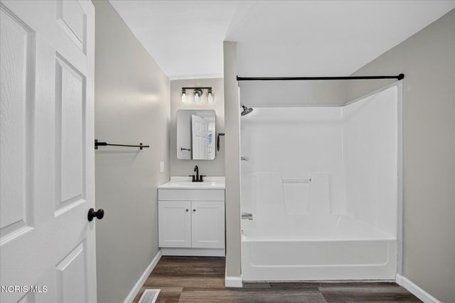 25864 Broad Street, Perrysburg, OH 43551