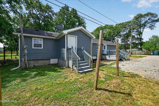 25864 Broad Street, Perrysburg, OH 43551