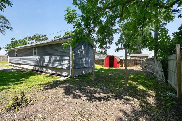 25864 Broad Street, Perrysburg, OH 43551