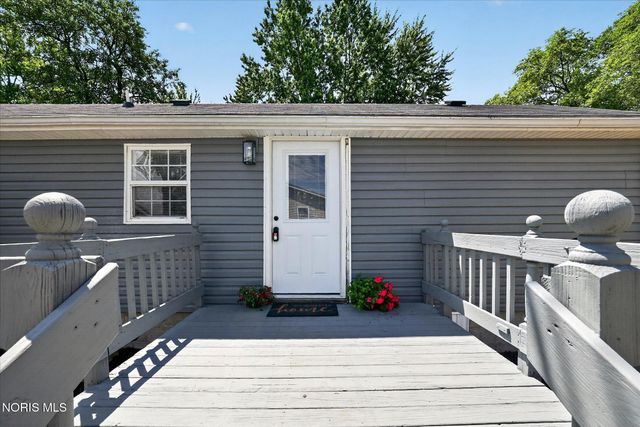 25864 Broad Street, Perrysburg, OH 43551