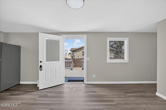 25864 Broad Street, Perrysburg, OH 43551
