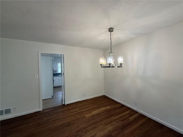 527 Rimrock Trail, Stone Mountain, GA 30083