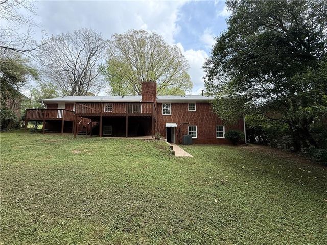 527 Rimrock Trail, Stone Mountain, GA 30083