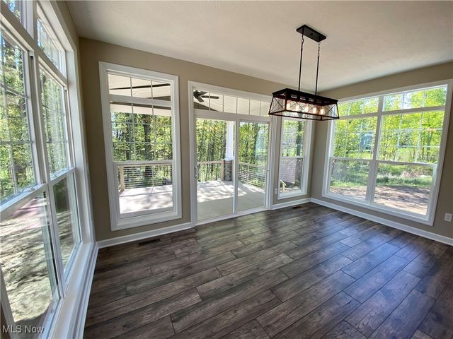 2244 Ledgestone Drive NW, Uniontown, OH 44685