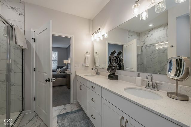 825 Stone Trace Court, Avon, IN 46123