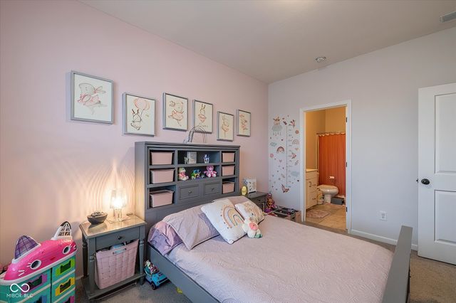 825 Stone Trace Court, Avon, IN 46123