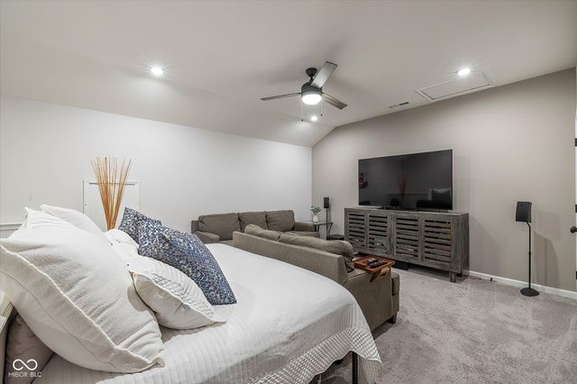 825 Stone Trace Court, Avon, IN 46123