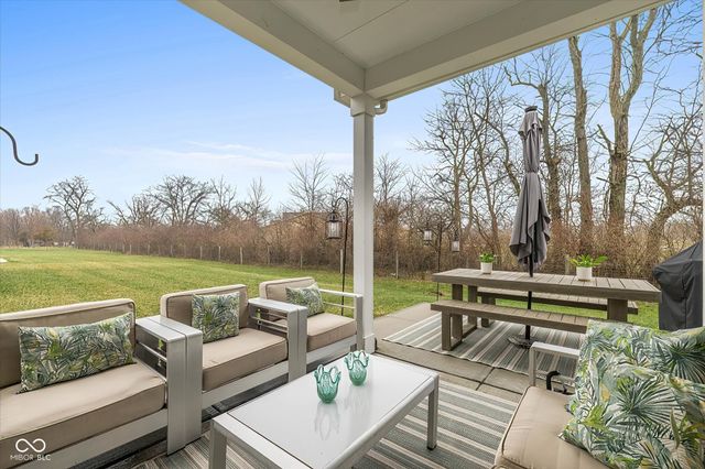 825 Stone Trace Court, Avon, IN 46123