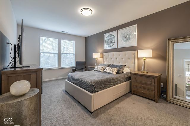 825 Stone Trace Court, Avon, IN 46123