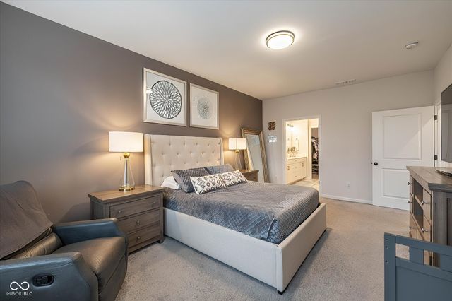 825 Stone Trace Court, Avon, IN 46123