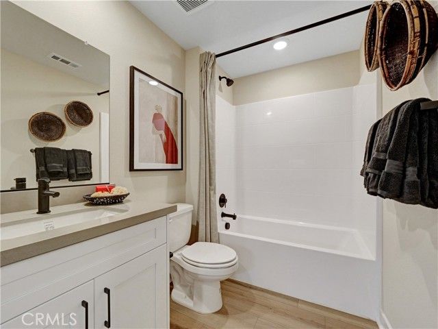 17160 Kent Street, Hesperia, CA 92345