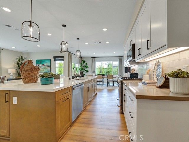 17160 Kent Street, Hesperia, CA 92345