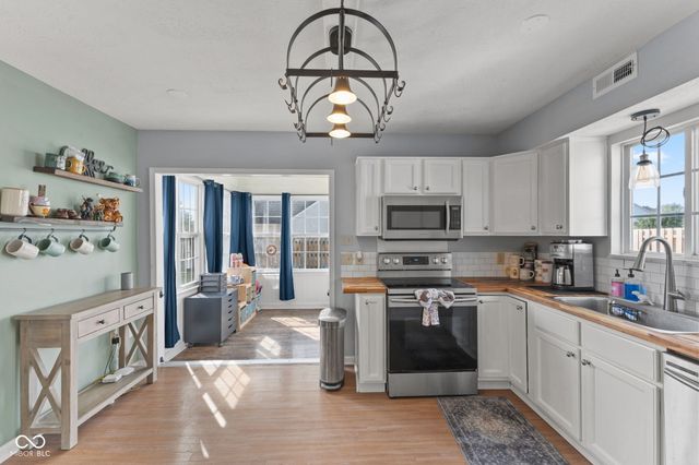 10771 Morristown Court, Carmel, IN 46032