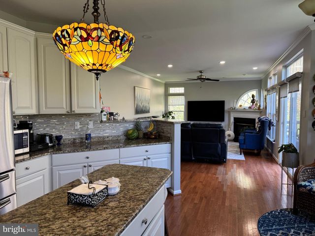 873 S YORK DR, Downingtown, PA 19335