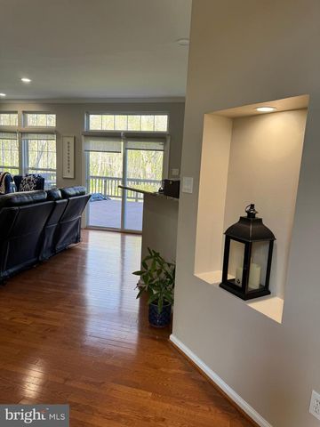 873 S YORK DR, Downingtown, PA 19335