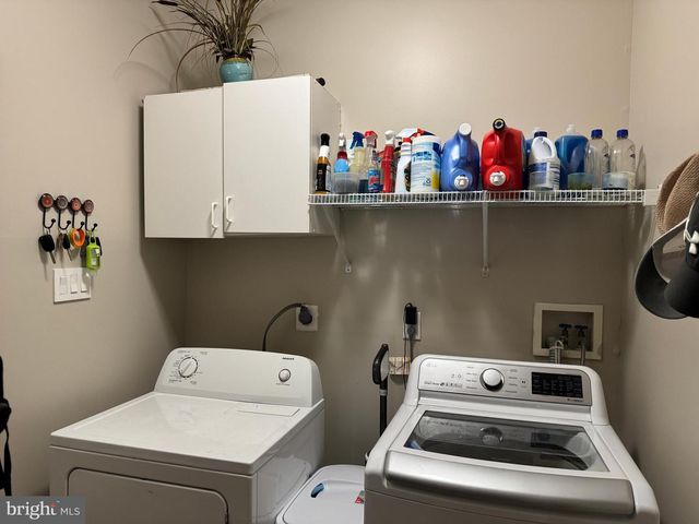 873 S YORK DR, Downingtown, PA 19335