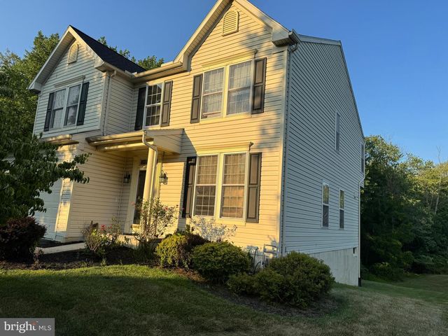 873 S YORK DR, Downingtown, PA 19335