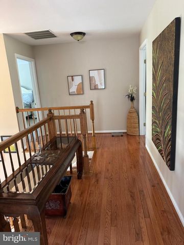 873 S YORK DR, Downingtown, PA 19335