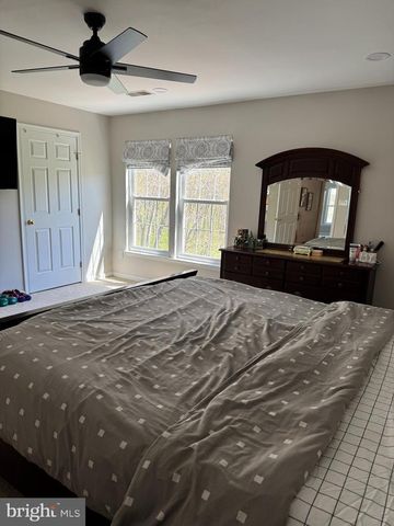 873 S YORK DR, Downingtown, PA 19335