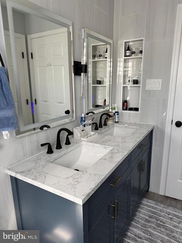 873 S YORK DR, Downingtown, PA 19335