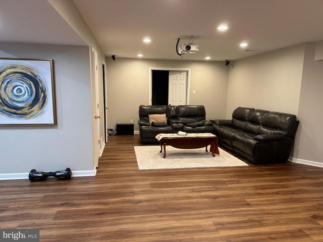 873 S YORK DR, Downingtown, PA 19335