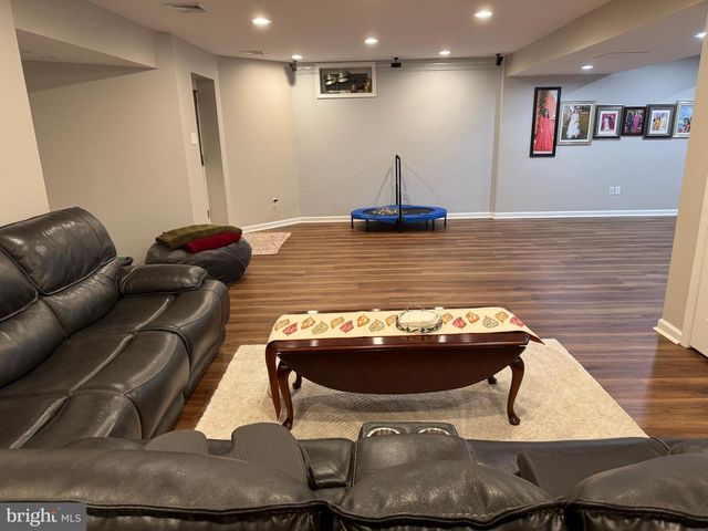 873 S YORK DR, Downingtown, PA 19335
