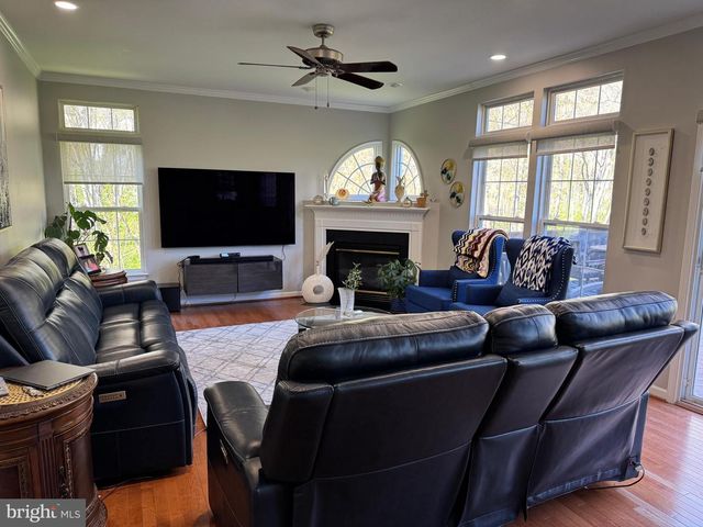 873 S YORK DR, Downingtown, PA 19335