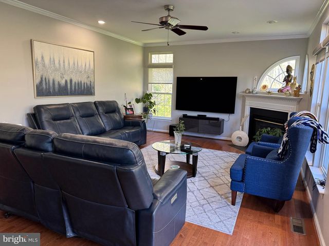 873 S YORK DR, Downingtown, PA 19335