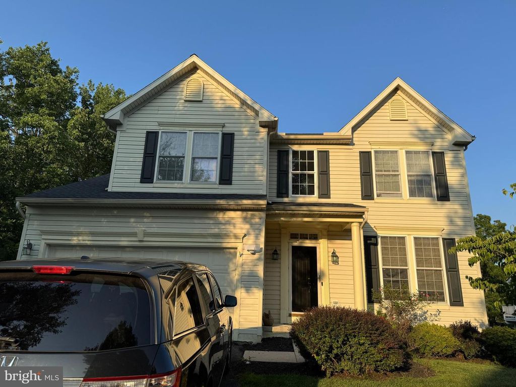 873 S YORK DR, Downingtown, PA 19335