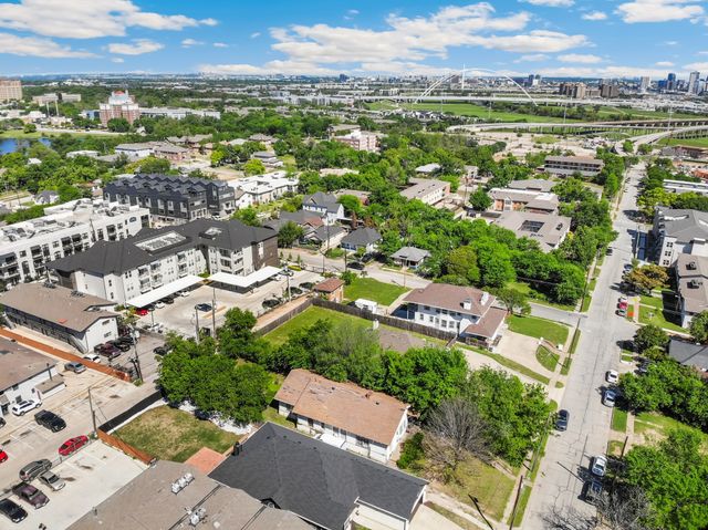 613 N Ewing Avenue, Dallas, TX 75203