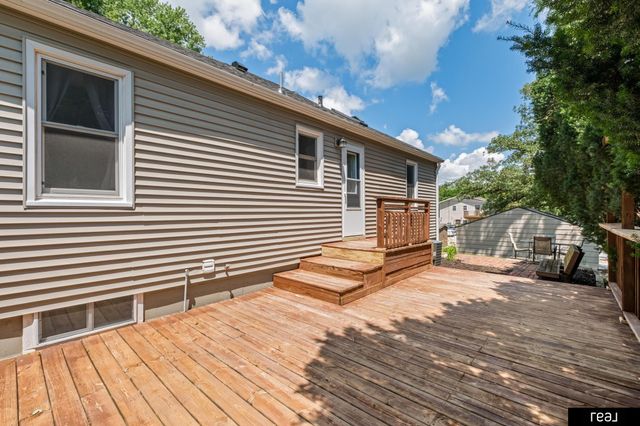 1018 3rd Avenue, Plattsmouth, NE 68048