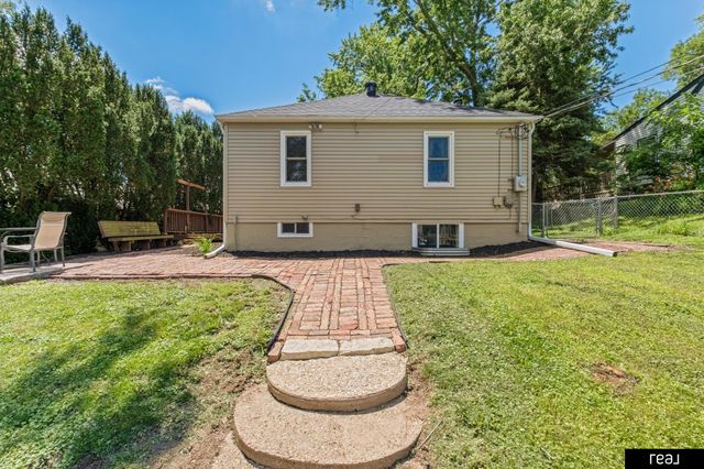 1018 3rd Avenue, Plattsmouth, NE 68048
