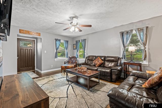 1018 3rd Avenue, Plattsmouth, NE 68048
