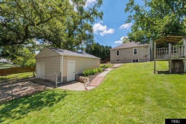 1018 3rd Avenue, Plattsmouth, NE 68048