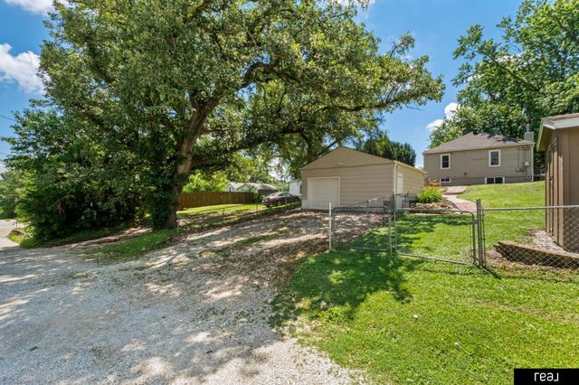 1018 3rd Avenue, Plattsmouth, NE 68048