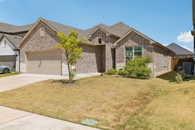 395 Waters Ridge Drive, Lavon, TX 75166