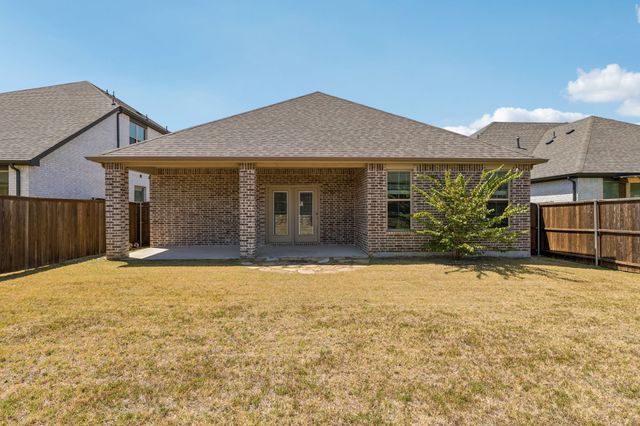 395 Waters Ridge Drive, Lavon, TX 75166