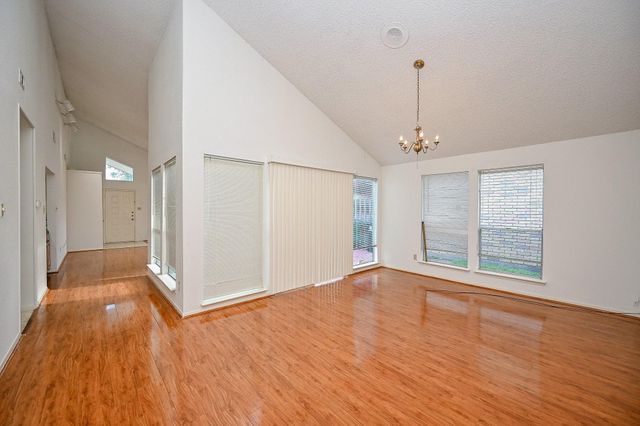 13115 Richmond Avenue, Houston, TX 77082