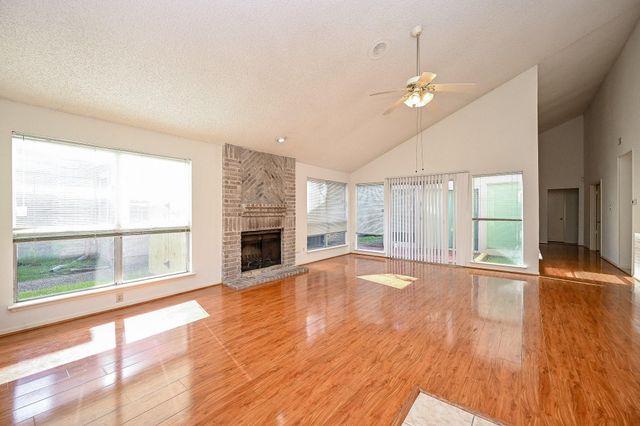 13115 Richmond Avenue, Houston, TX 77082