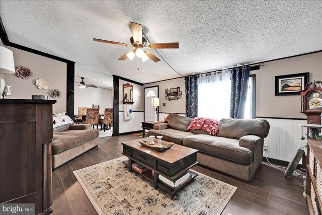 3 SUMMER DR, Elizabethtown, PA 17022