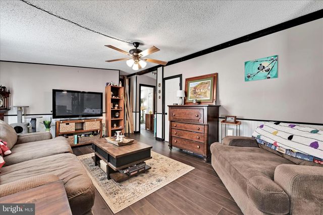 3 SUMMER DR, Elizabethtown, PA 17022