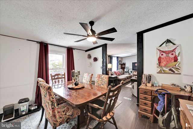 3 SUMMER DR, Elizabethtown, PA 17022