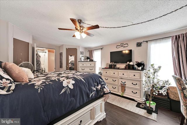 3 SUMMER DR, Elizabethtown, PA 17022