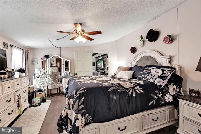 3 SUMMER DR, Elizabethtown, PA 17022