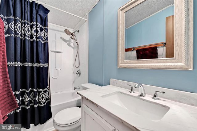 3 SUMMER DR, Elizabethtown, PA 17022