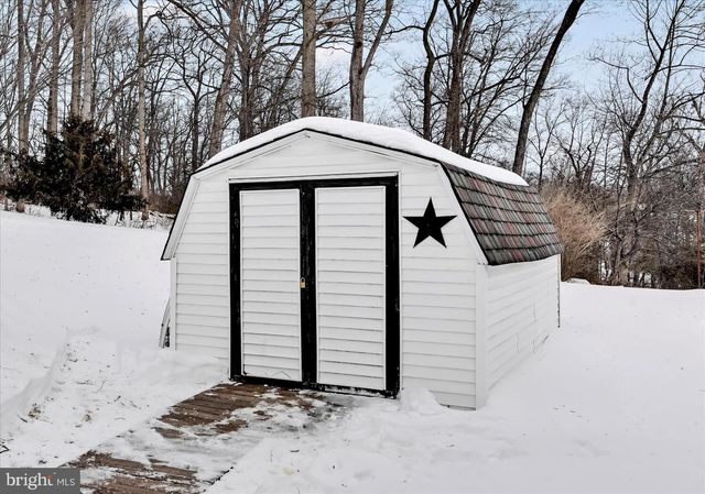 3 SUMMER DR, Elizabethtown, PA 17022